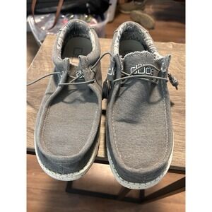 hey dude mens 9 Chambray Gray Loafer